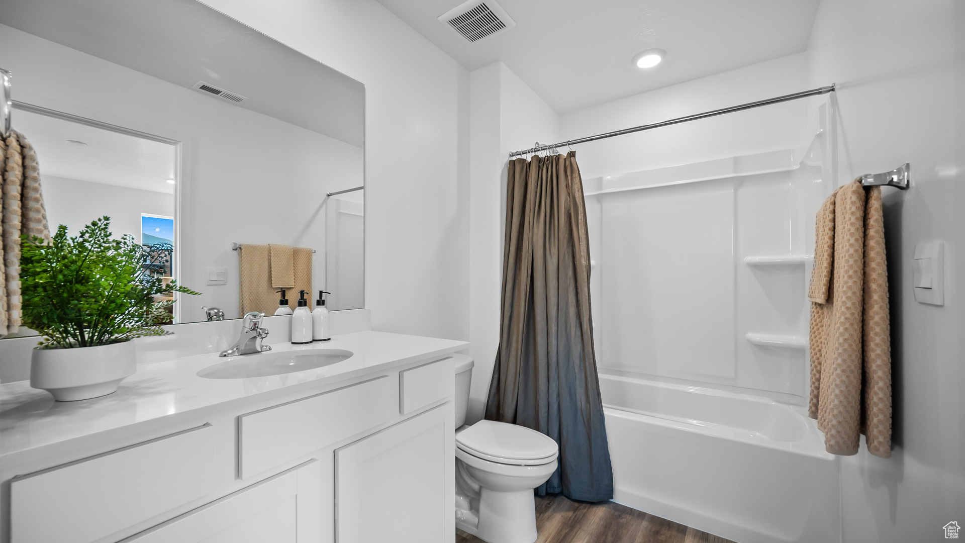 IRON TOP AT LONG VALLEY - Residential