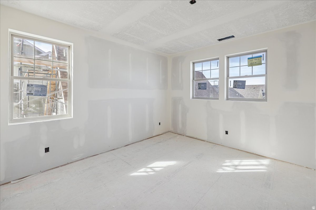 DAYBREAK - Residential