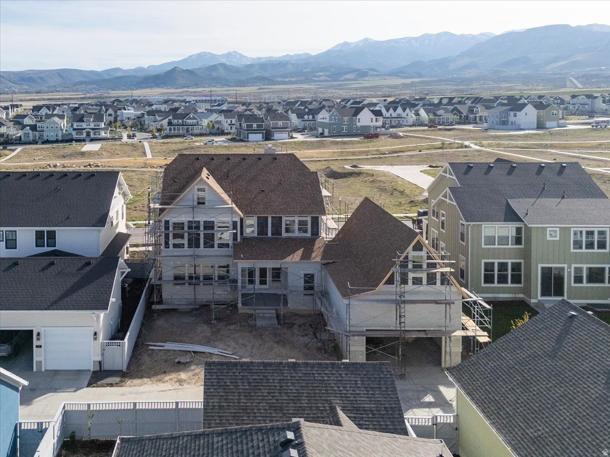 DAYBREAK - Residential