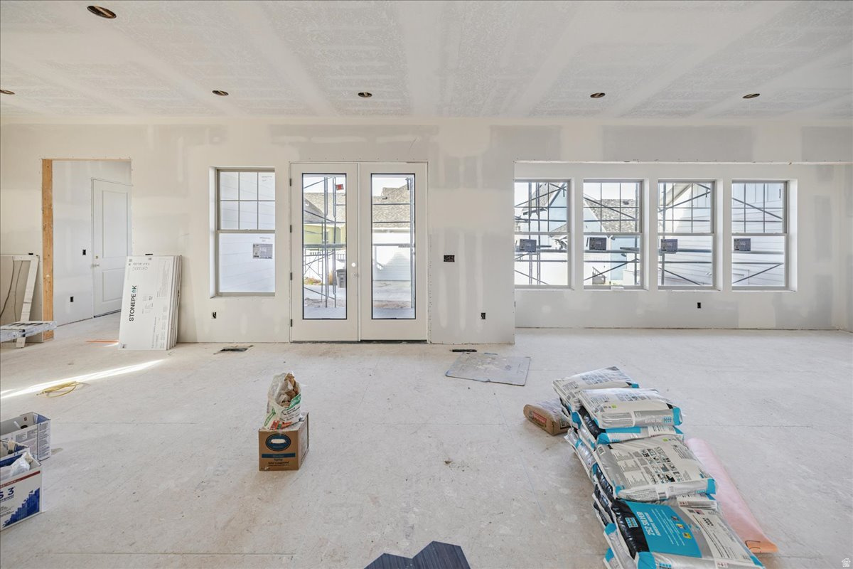 DAYBREAK - Residential