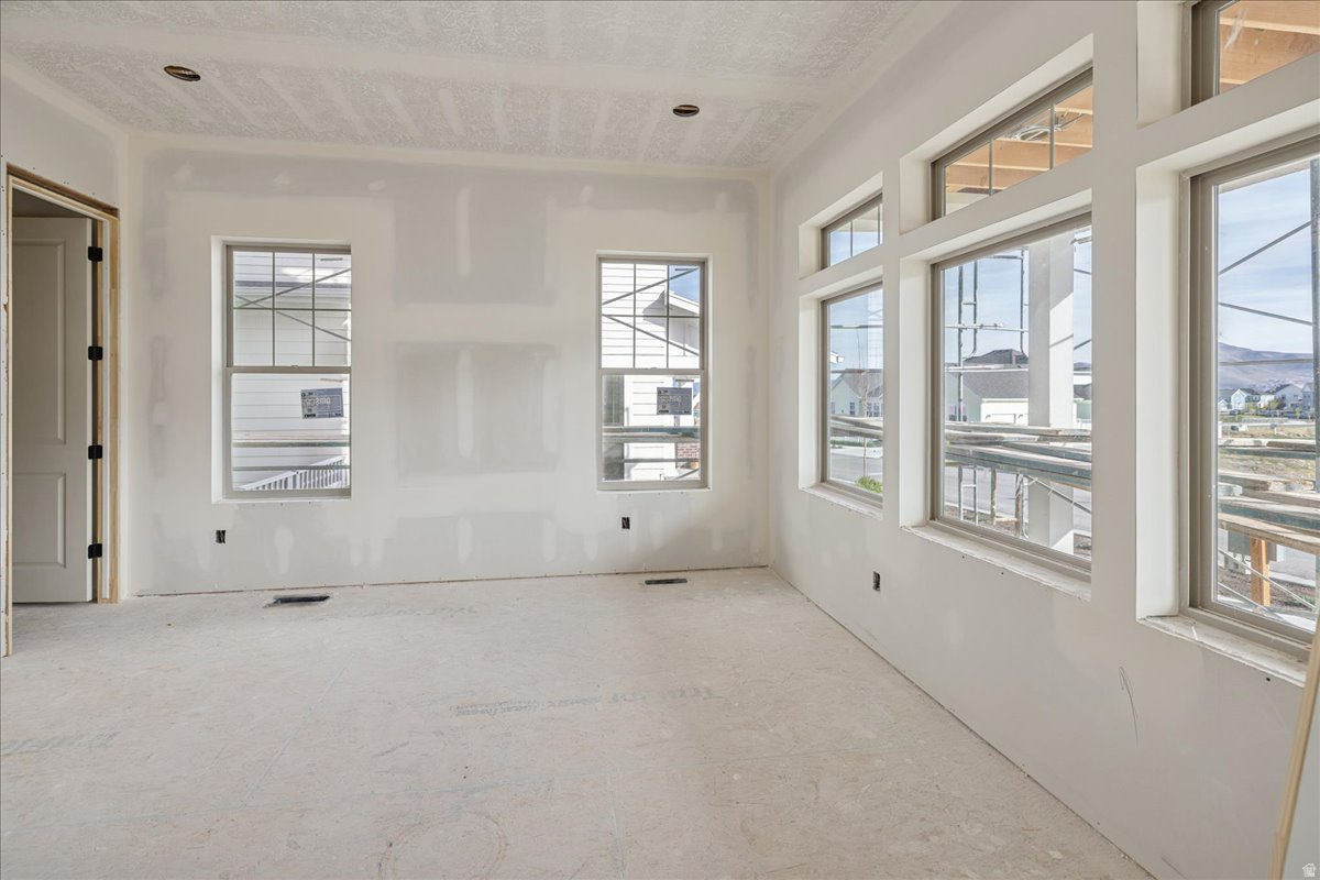 DAYBREAK - Residential