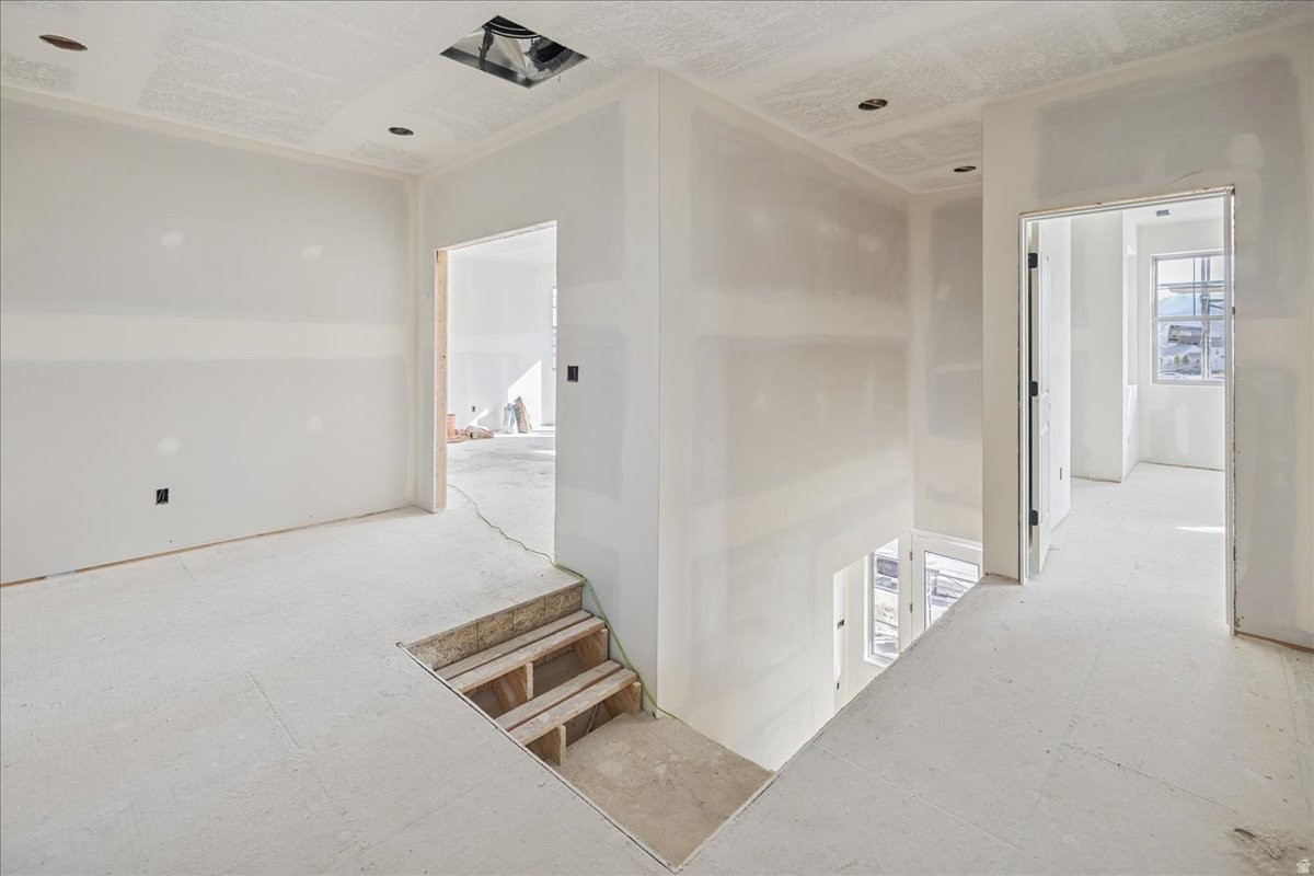 DAYBREAK - Residential