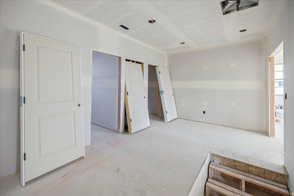 DAYBREAK - Residential