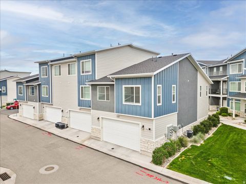 Tiny photo for 1147 N HAIGHT CREEK LOOP, Farmington, UT 84025 (MLS # 2153006)