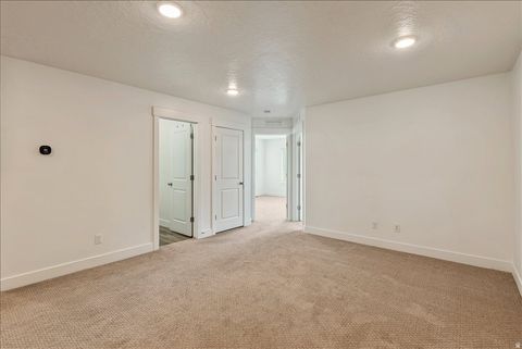 Tiny photo for 1147 N HAIGHT CREEK LOOP, Farmington, UT 84025 (MLS # 2153006)