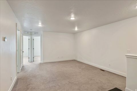 Tiny photo for 1147 N HAIGHT CREEK LOOP, Farmington, UT 84025 (MLS # 2153006)