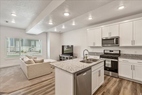 Tiny photo for 1147 N HAIGHT CREEK LOOP, Farmington, UT 84025 (MLS # 2153006)