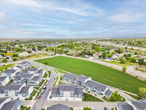 Tiny photo for 1147 N HAIGHT CREEK LOOP, Farmington, UT 84025 (MLS # 2153006)