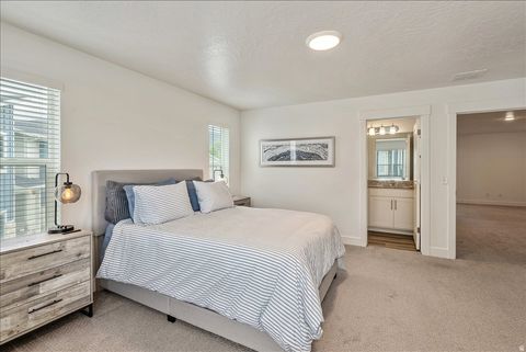 Tiny photo for 1147 N HAIGHT CREEK LOOP, Farmington, UT 84025 (MLS # 2153006)
