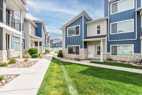 Tiny photo for 1147 N HAIGHT CREEK LOOP, Farmington, UT 84025 (MLS # 2153006)
