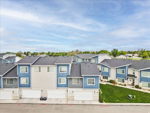 Tiny photo for 1147 N HAIGHT CREEK LOOP, Farmington, UT 84025 (MLS # 2153006)