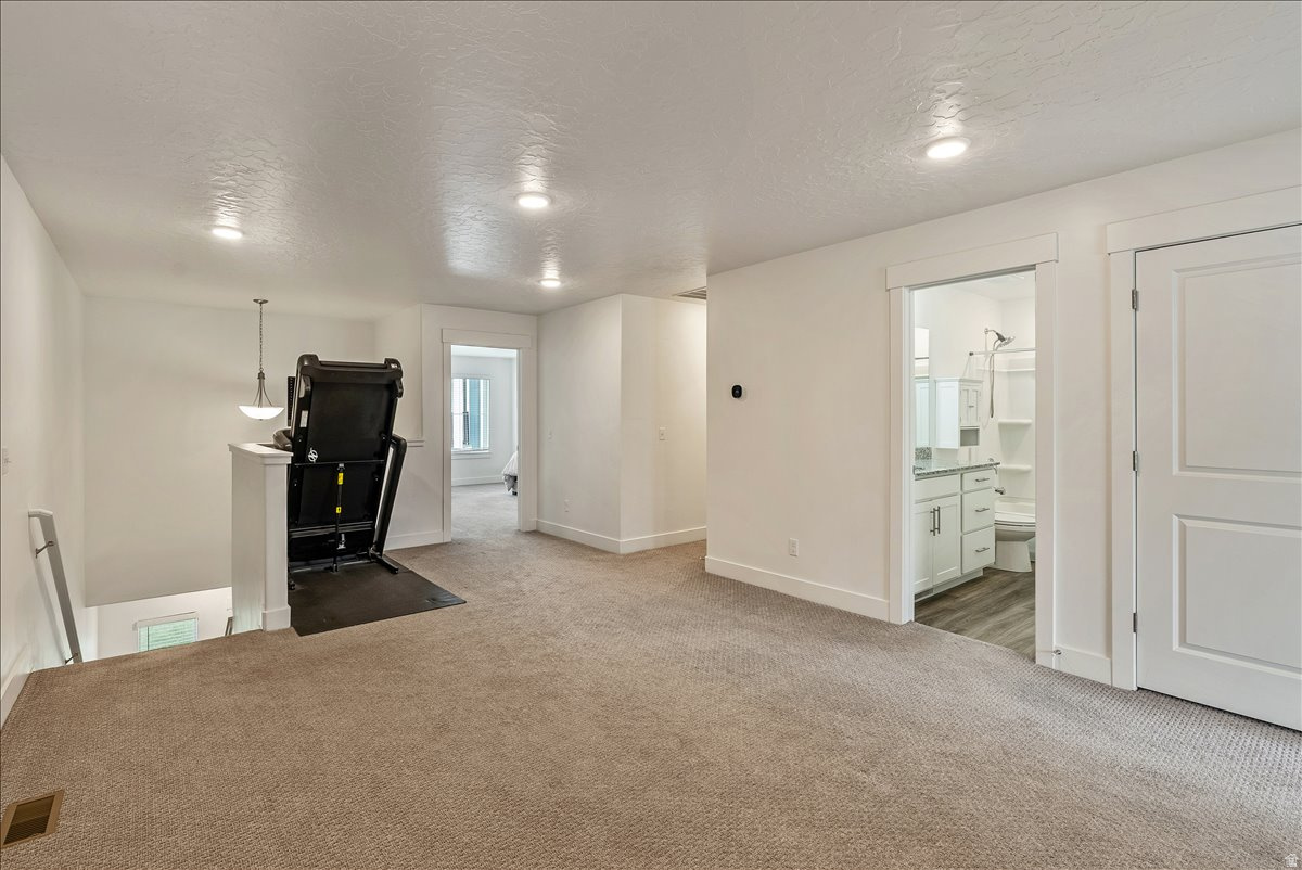 ARROWGATE - Residential