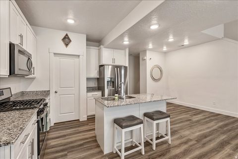 Tiny photo for 1147 N HAIGHT CREEK LOOP, Farmington, UT 84025 (MLS # 2153006)