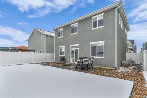 Tiny photo for 2049 W NATALIE AVE, Syracuse, UT 84075 (MLS # 2138073)