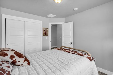 Tiny photo for 2049 W NATALIE AVE, Syracuse, UT 84075 (MLS # 2138073)