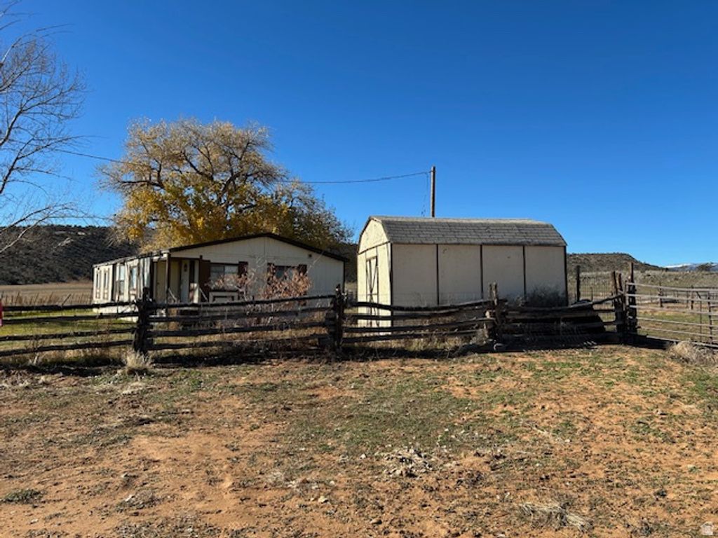 Photo of 1690 S LOWER BOULDER RD, Boulder, UT 84716 (MLS # 2126857)