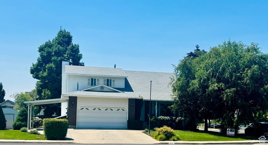 Gorgeous home with a spacious open family room.  This home features an updated kitchen, modern fireplace, granite countertops throughout the home and beautiful paint.  The basement has a kitchen with gas range hook-ups, laundry hook-ups, a fireplace and lots of storage space. Garage has a heater and the garage door motor and spring are brand new. The yard highlights beautiful mature trees, deck with cover, storage shed and waterfall. Close to many shopping areas and schools. Square footage figures are provided as a courtesy estimate only and were obtained from public records.  Buyer is advised to obtain an independent measurement.