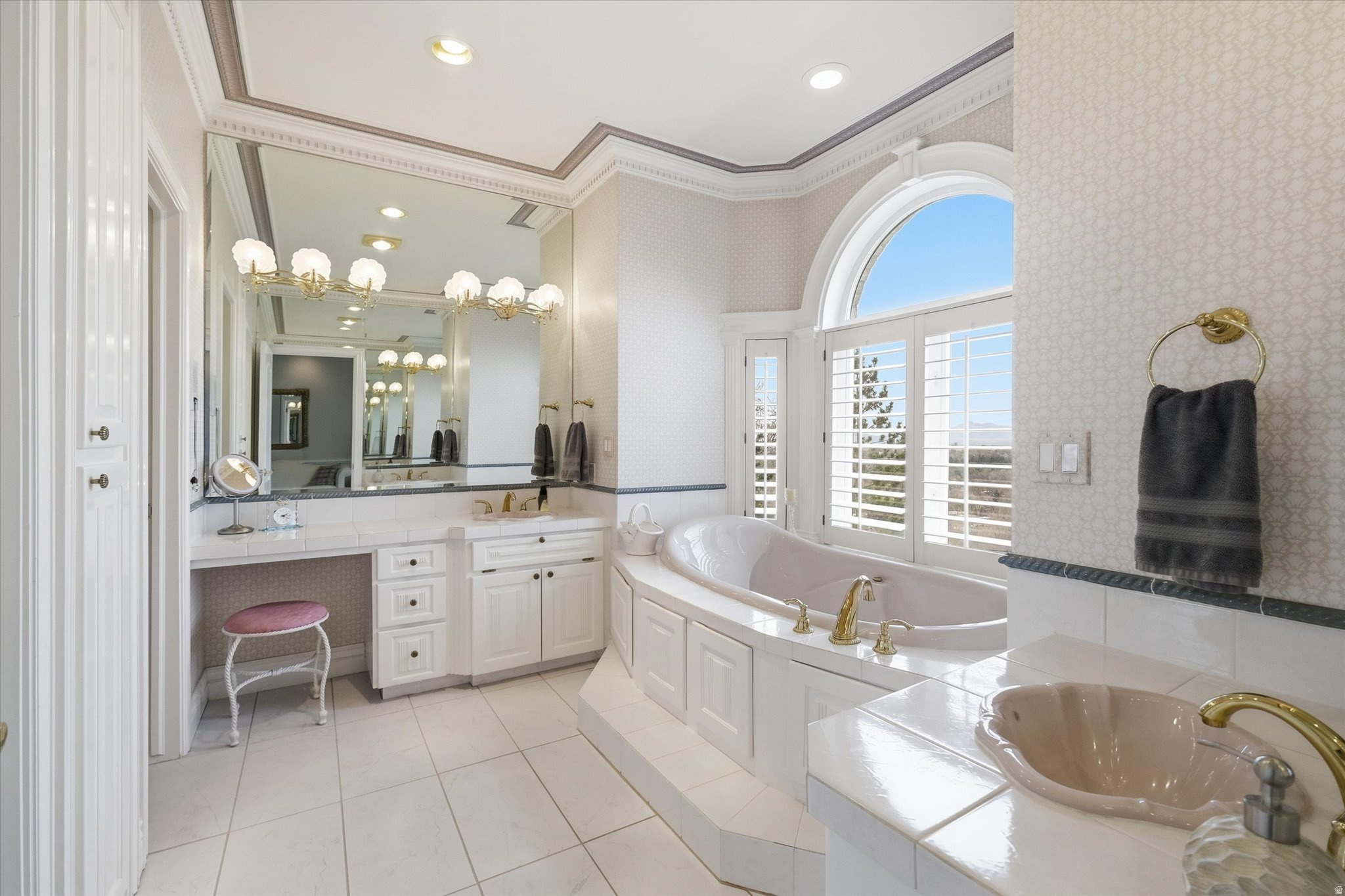 CANTERBURY ESTATES - Residential