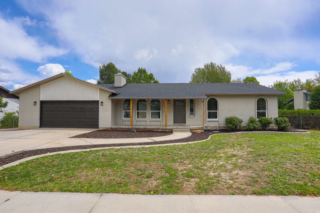 Photo of 8147 S BUENO VISTA Dr W, West Jordan, UT 84088 (MLS # 2154751)