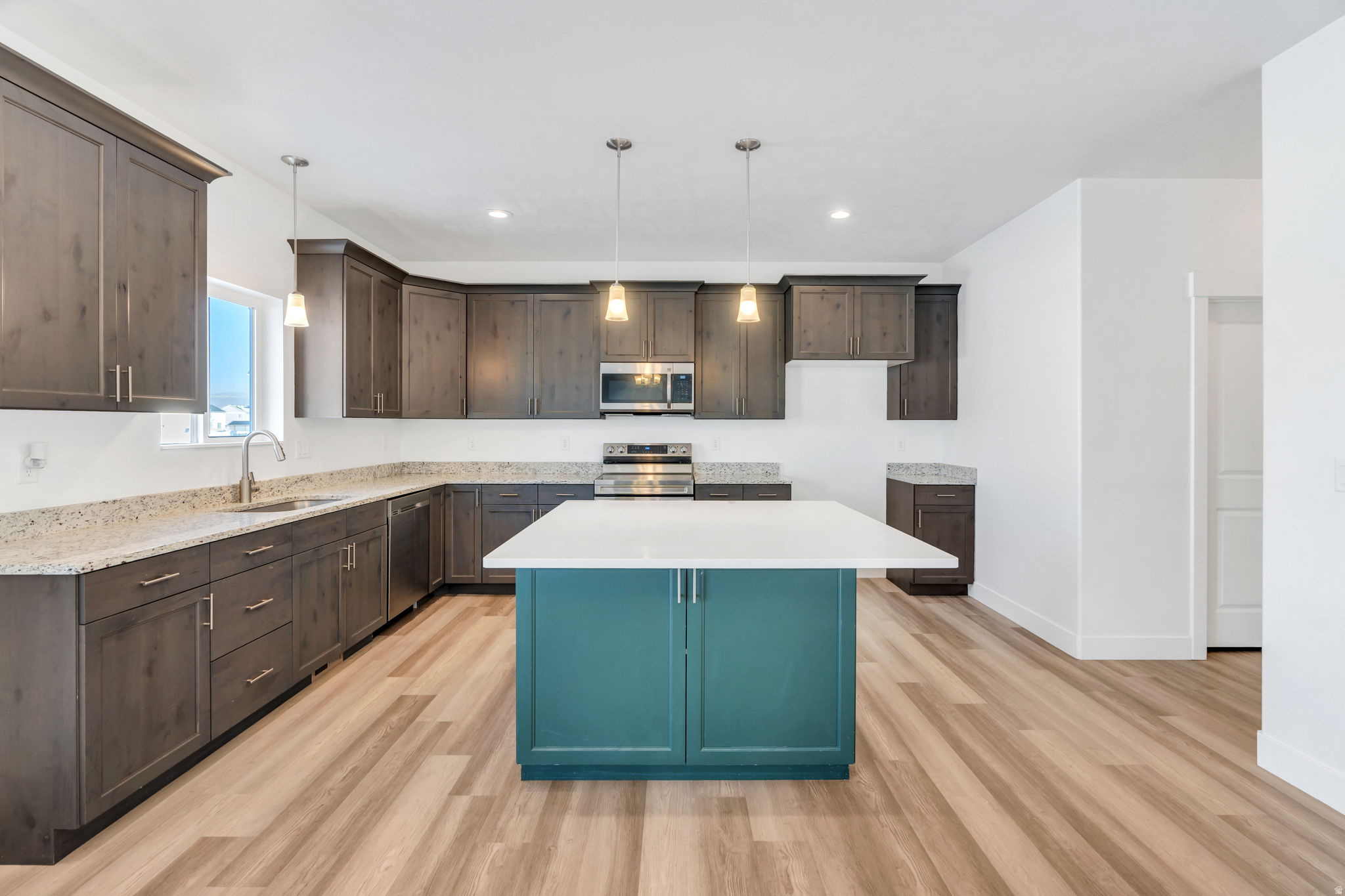 SUNSET RIDGE - Residential