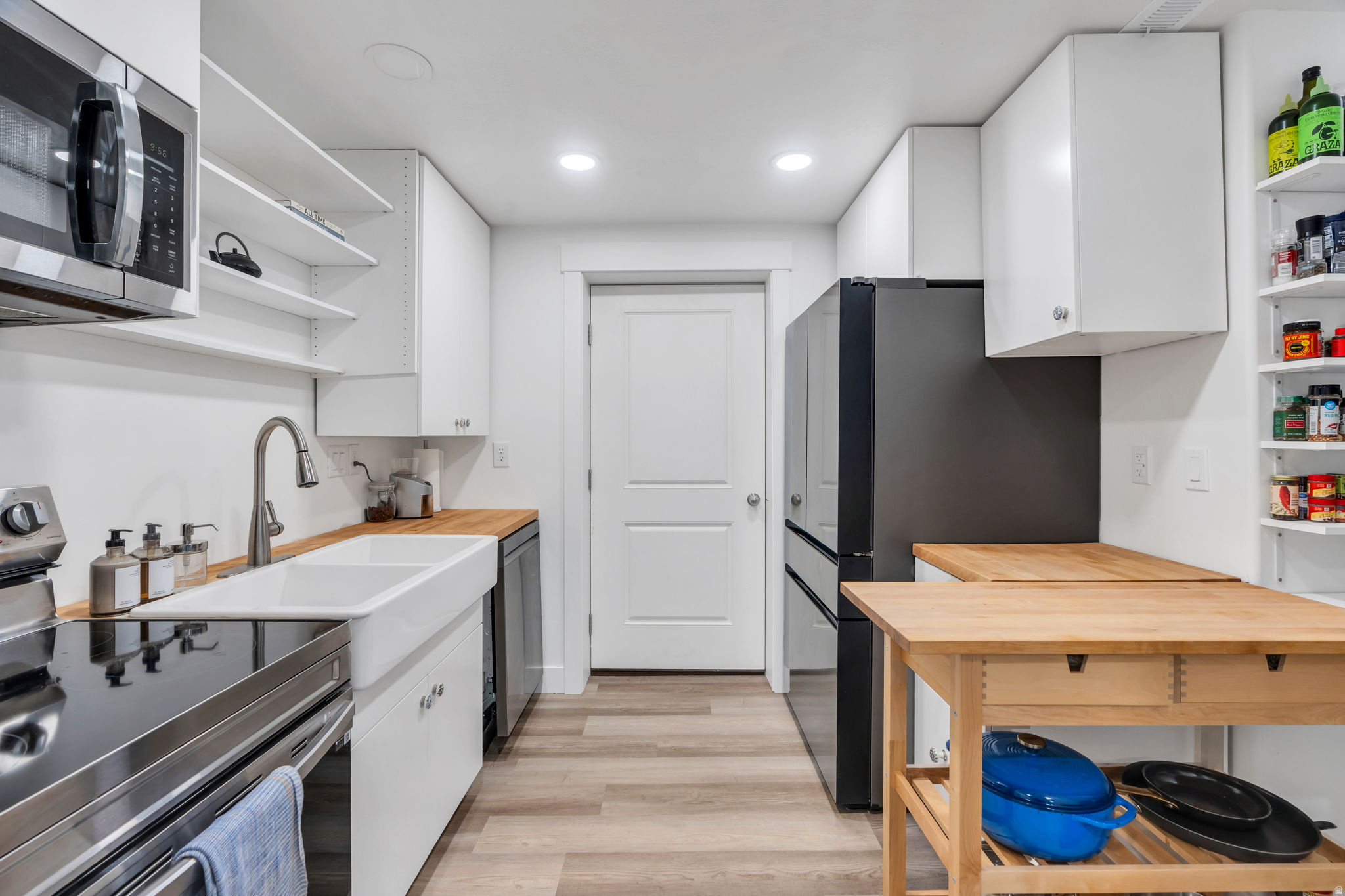 SUNSET RIDGE - Residential