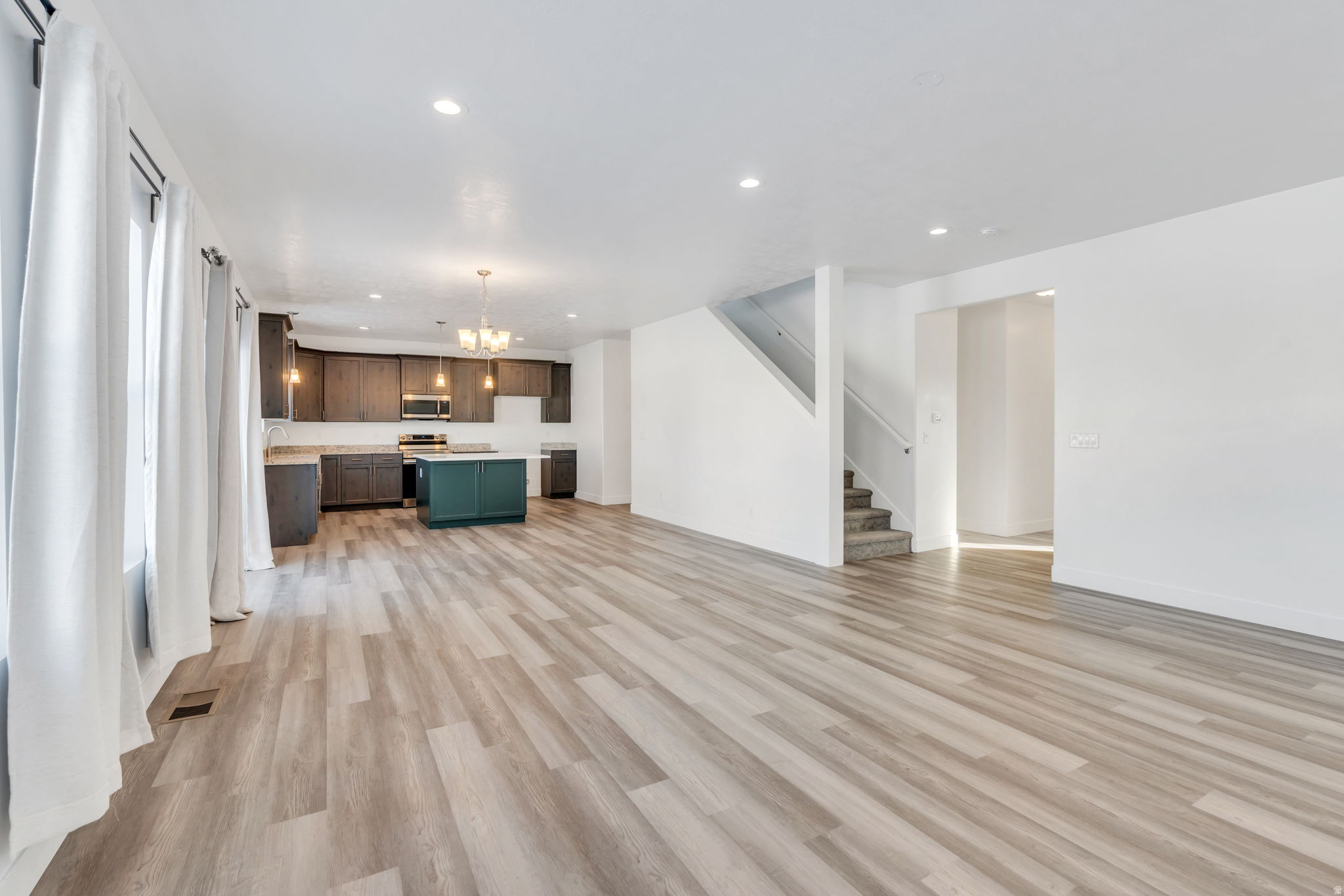 SUNSET RIDGE - Residential