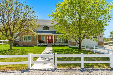 Photo of 138 E 1120 N, American Fork, UT 84003 (MLS # 2158927)