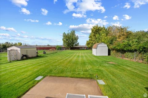 Tiny photo for 1746 S 300 E, Kaysville, UT 84037 (MLS # 2116841)