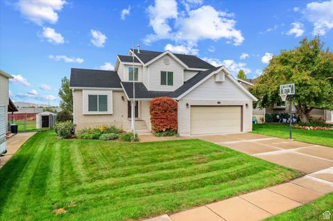 Photo of 1746 S 300 E, Kaysville, UT 84037 (MLS # 2116841)