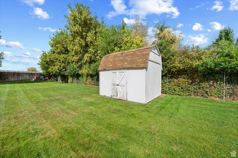 Tiny photo for 1746 S 300 E, Kaysville, UT 84037 (MLS # 2116841)