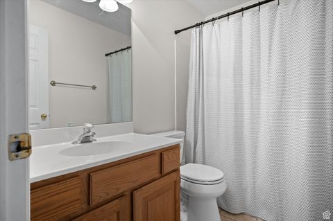 Tiny photo for 1746 S 300 E, Kaysville, UT 84037 (MLS # 2116841)