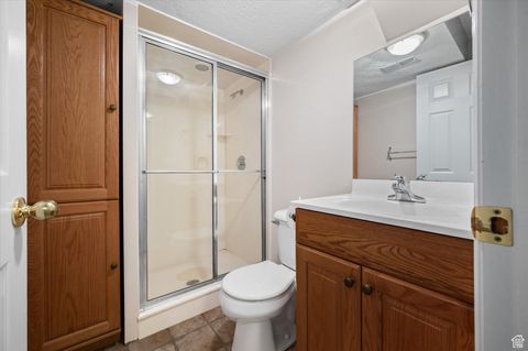 Tiny photo for 1746 S 300 E, Kaysville, UT 84037 (MLS # 2116841)