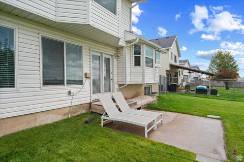 Tiny photo for 1746 S 300 E, Kaysville, UT 84037 (MLS # 2116841)