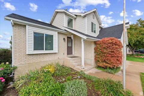 Tiny photo for 1746 S 300 E, Kaysville, UT 84037 (MLS # 2116841)