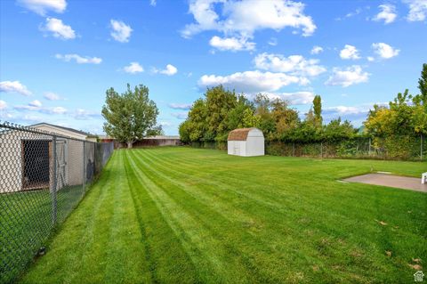 Tiny photo for 1746 S 300 E, Kaysville, UT 84037 (MLS # 2116841)