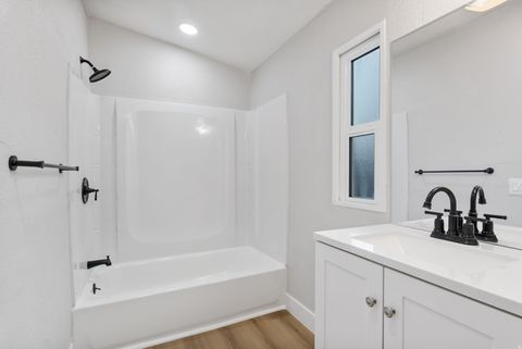 Tiny photo for 562 LANCELOT DR #60, North Salt Lake, UT 84054 (MLS # 2137057)