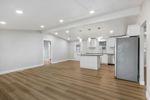 Tiny photo for 562 LANCELOT DR #60, North Salt Lake, UT 84054 (MLS # 2137057)