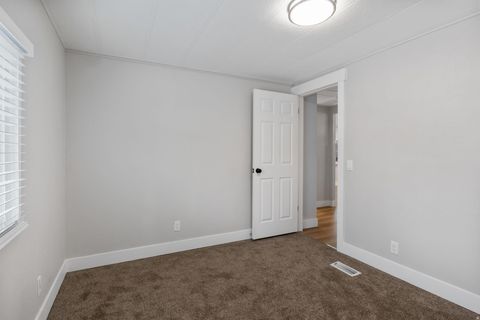 Tiny photo for 562 LANCELOT DR #60, North Salt Lake, UT 84054 (MLS # 2137057)