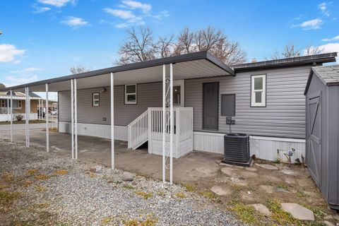 Tiny photo for 562 LANCELOT DR #60, North Salt Lake, UT 84054 (MLS # 2137057)