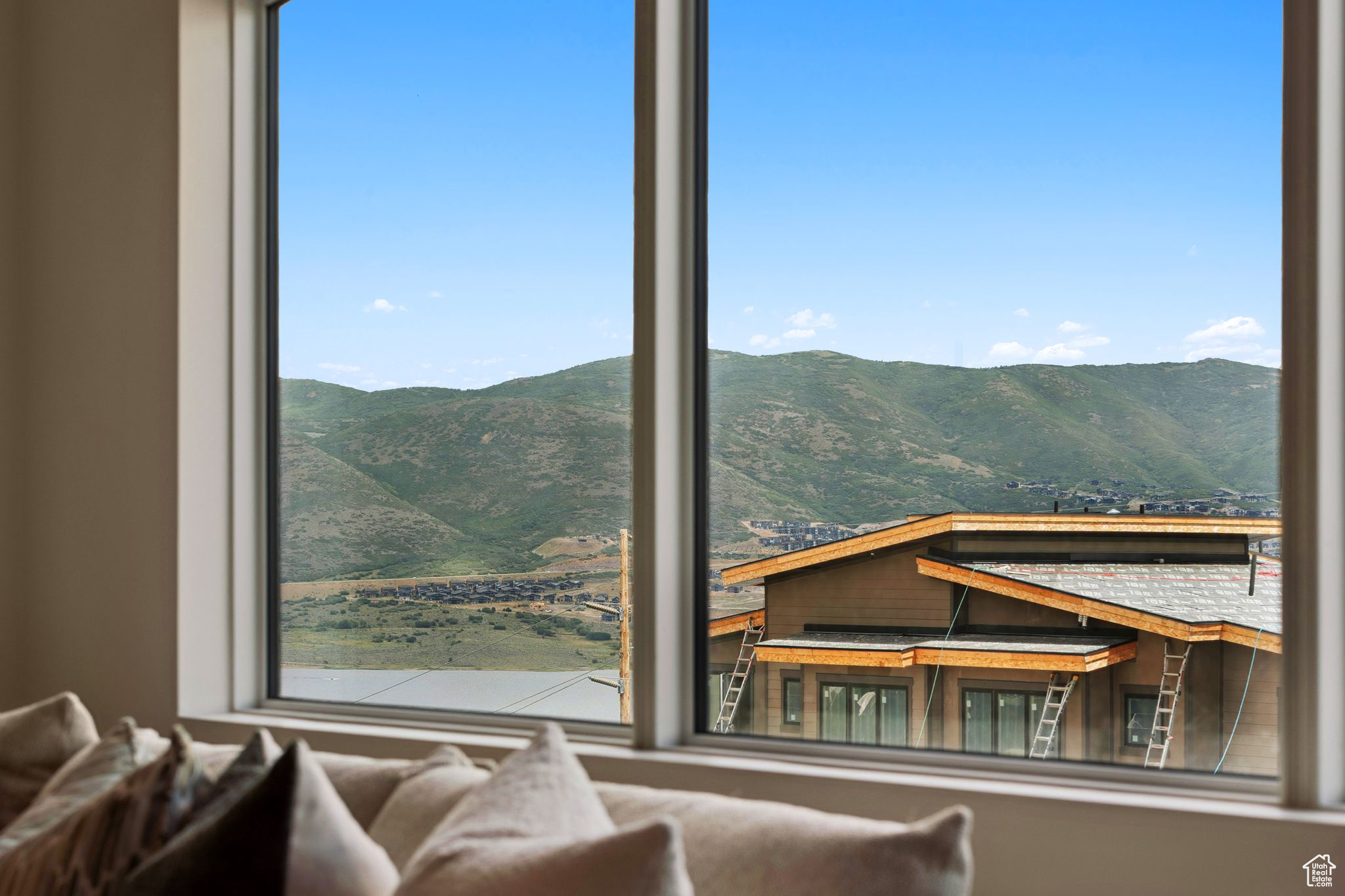 Heber City, Utah 84032, United States, 5 Bedrooms Bedrooms, ,5 BathroomsBathrooms,Residential,Active,110960