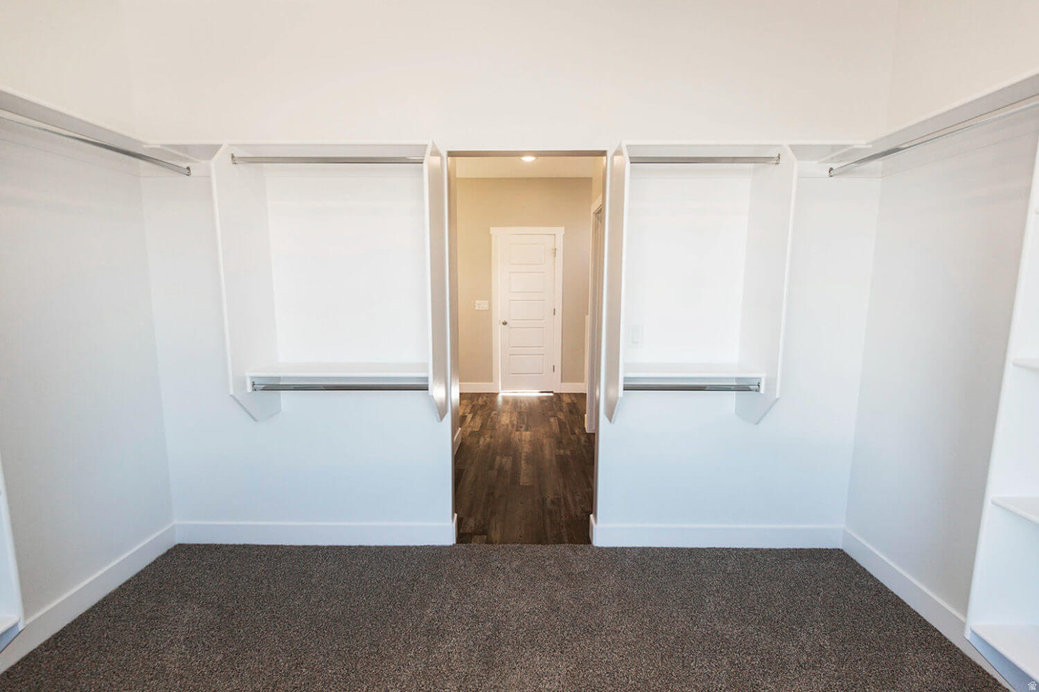 SMILING H - Residential