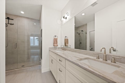 Tiny photo for 4934 S BEVERLY CT E, Holladay, UT 84117 (MLS # 2184572)