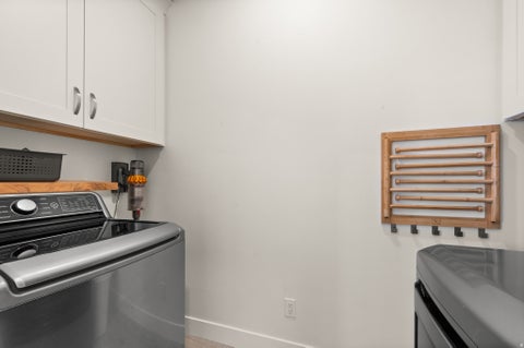 Tiny photo for 4934 S BEVERLY CT E, Holladay, UT 84117 (MLS # 2184572)