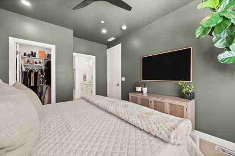 Tiny photo for 4934 S BEVERLY CT E, Holladay, UT 84117 (MLS # 2184572)