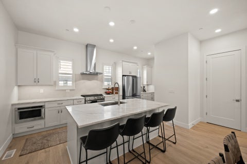 Tiny photo for 4934 S BEVERLY CT E, Holladay, UT 84117 (MLS # 2184572)