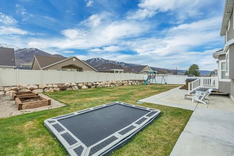 Tiny photo for 1892 N FROST DR, Farmington, UT 84025 (MLS # 2143541)