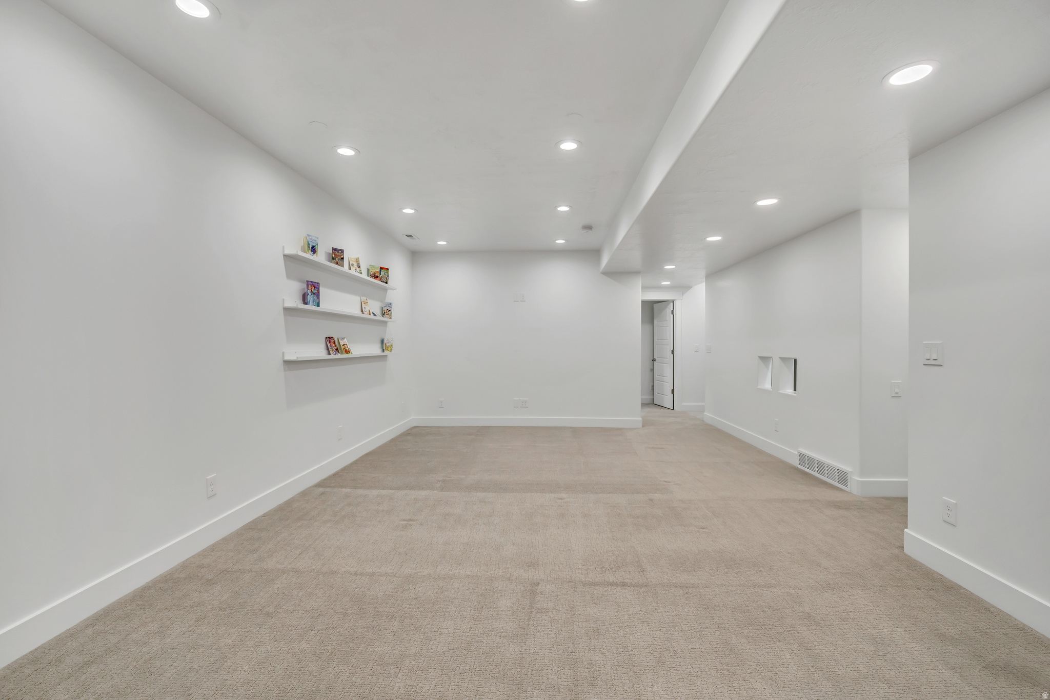 FARMINGTON HOLLOW106 - Residential