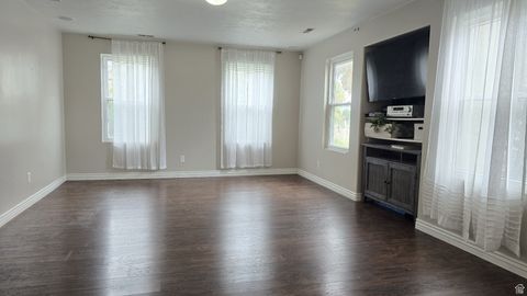Tiny photo for 1767 W COUNTRY BEND RD N, Farmington, UT 84025 (MLS # 2118762)