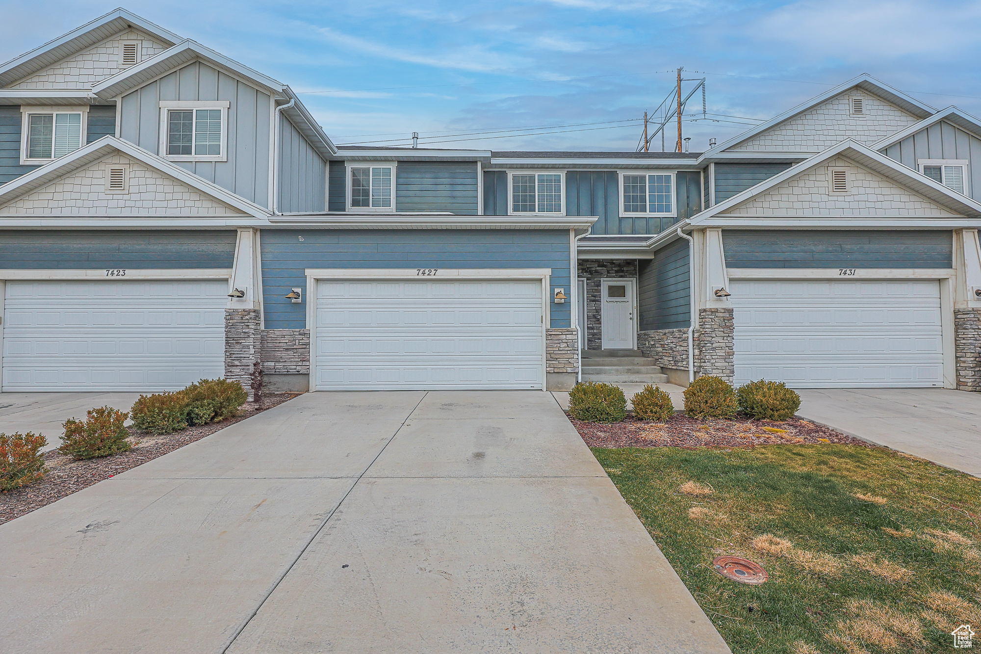 7427 N Cottage Ln, Eagle Mountain, Utah image 1