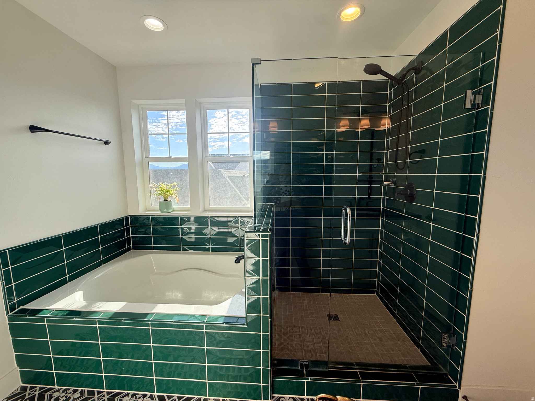 DAYBREAK - Residential